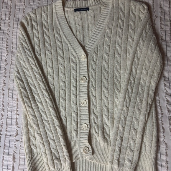 Brandy Melville Sweaters - Women's Cream Cable Knit Sweater